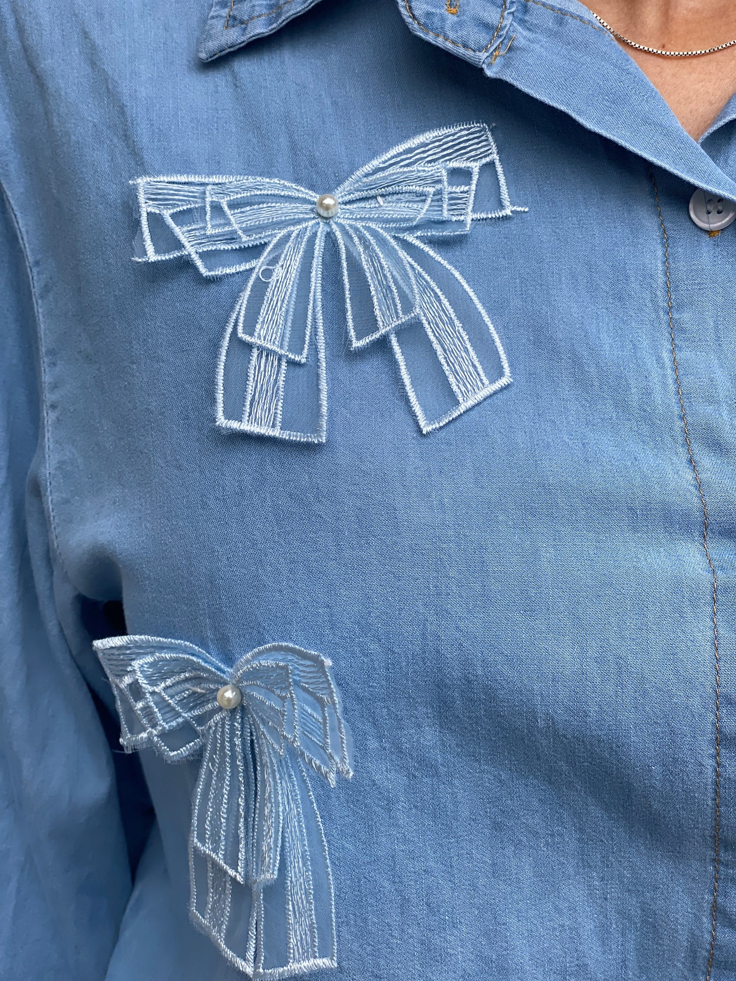 BOW SHIRT
