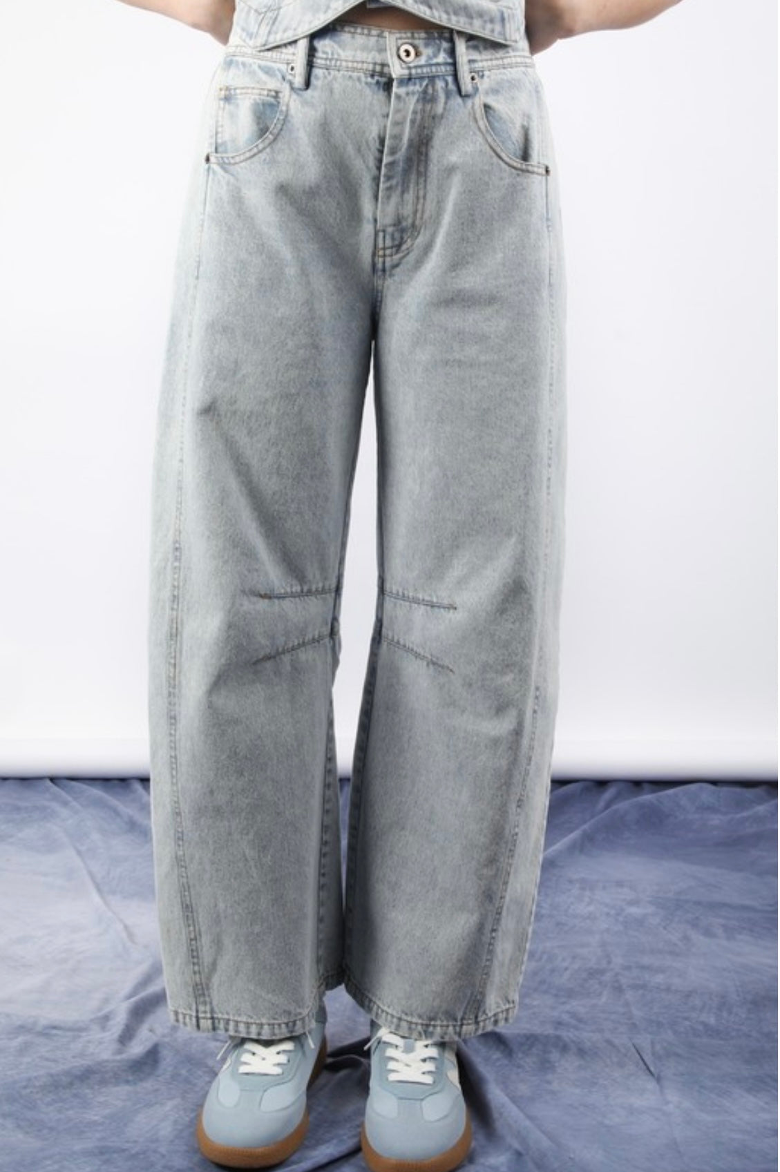 BARREL JEANS