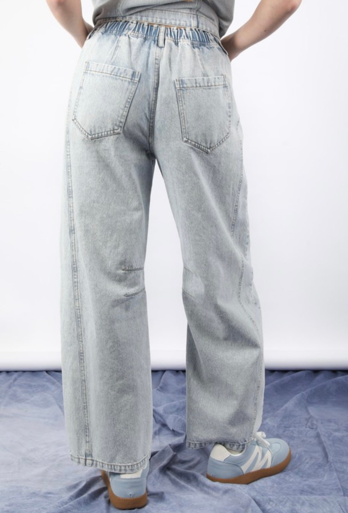 BARREL JEANS