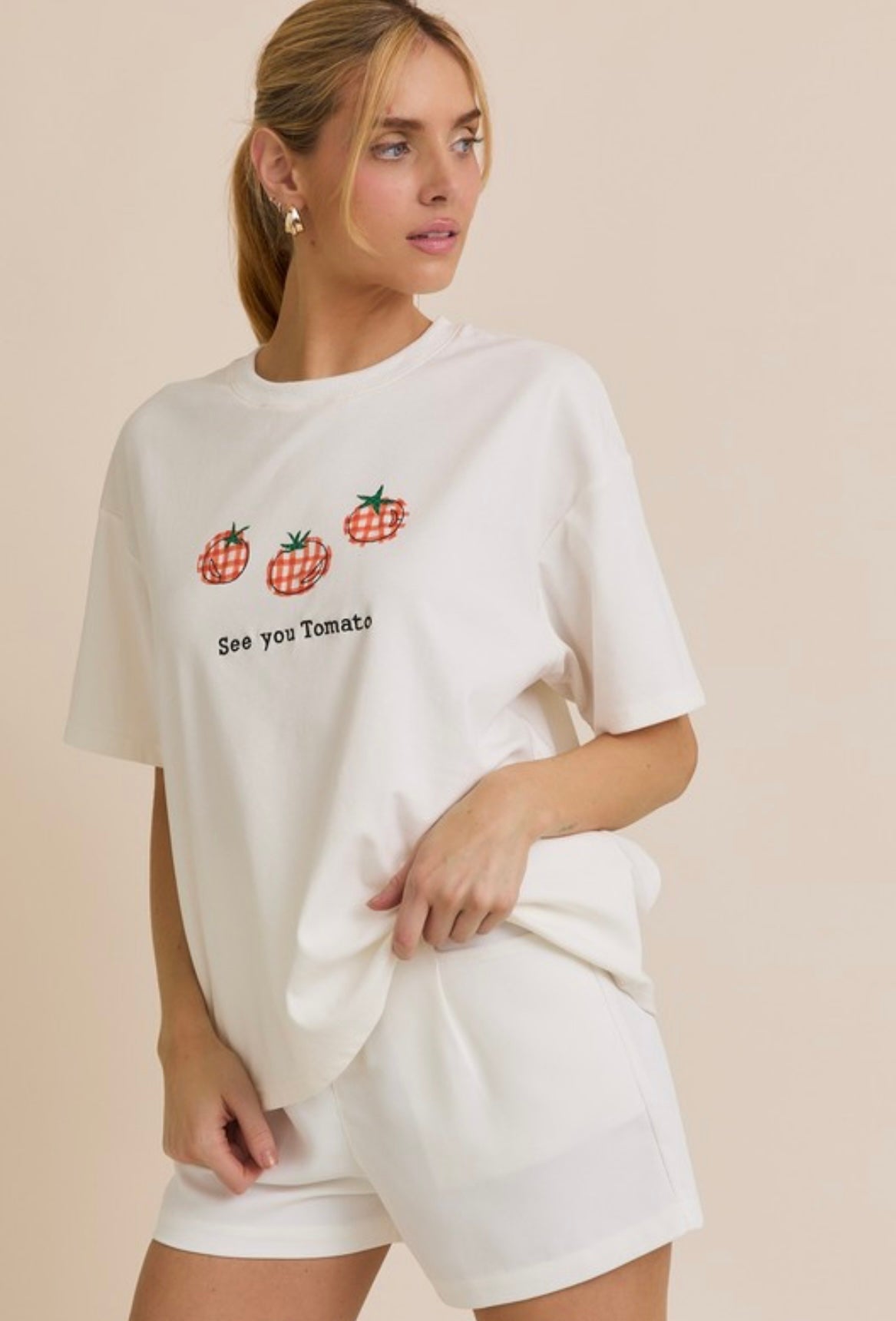 TOMATO GRAPHIC TSHIRT