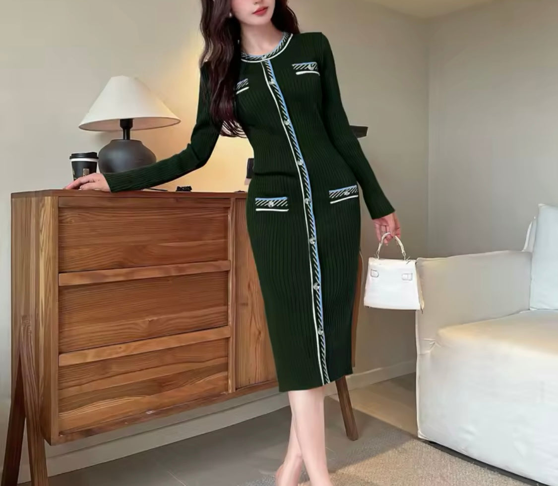 THE QUEEN DINNER DRESS