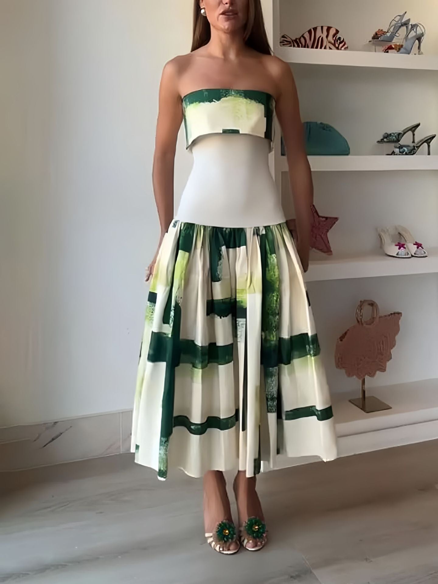 CAPUSHINA DRESS