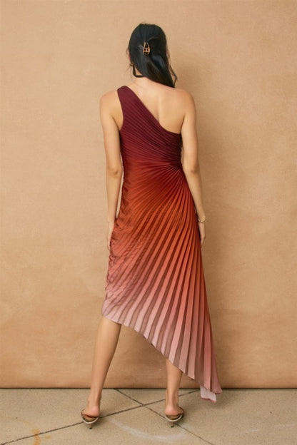 LIGHTHENING PLEATED DRESS