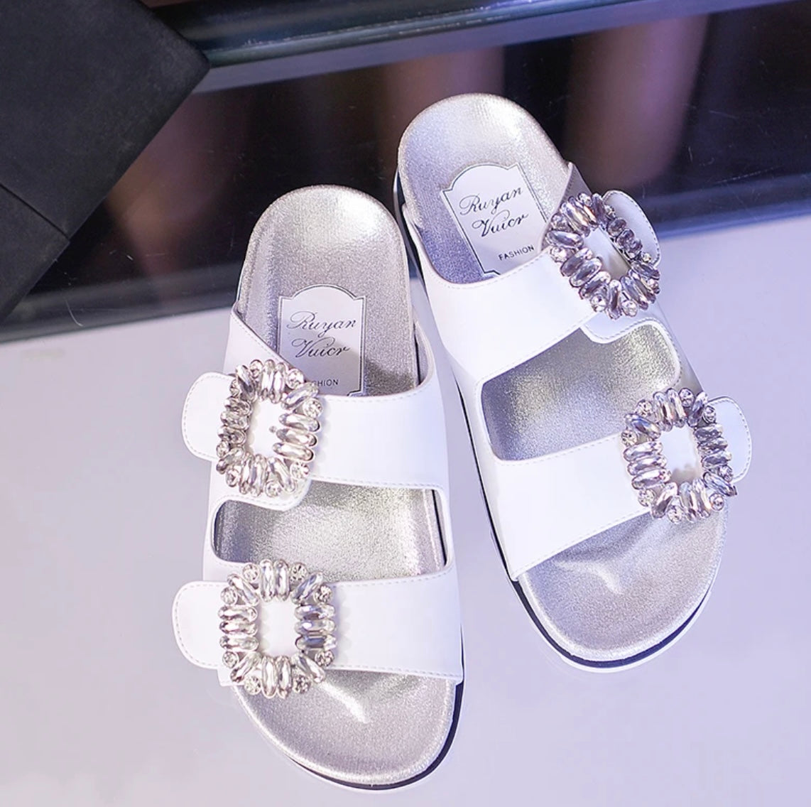 THE RHINESTONES SLIDERS